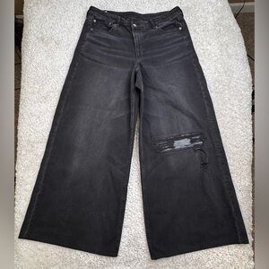 American Eagle Super High Rise Ultra Wide Leg Black Jeans. 12 Long